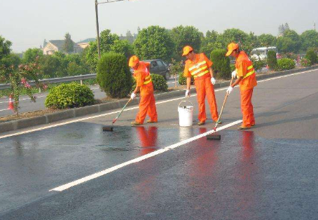 上饶 彩色路面喷漆维修改色的使用寿命有多长？